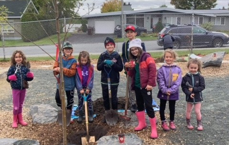 UNE INITIATIVE ÉCOLOGIQUE À L'ÉCOLE DE L'ÉTINCELLE